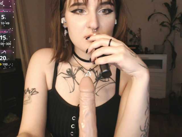 momorenaaa live cam profile