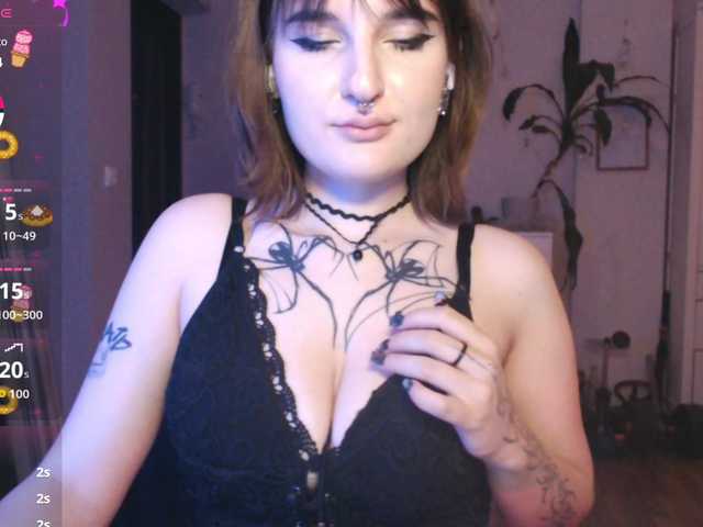 momorenaaa's BongaCams show and profile