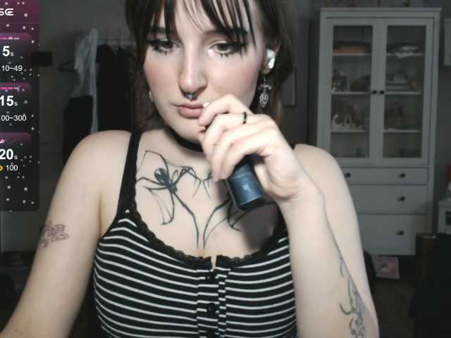 momorenaaa's BongaCams show and profile