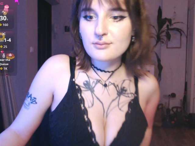 momorenaaa's BongaCams show and profile