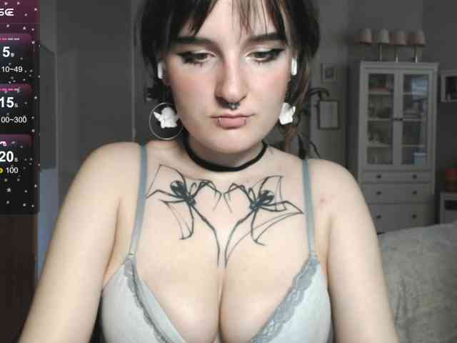 momorenaaa webcam