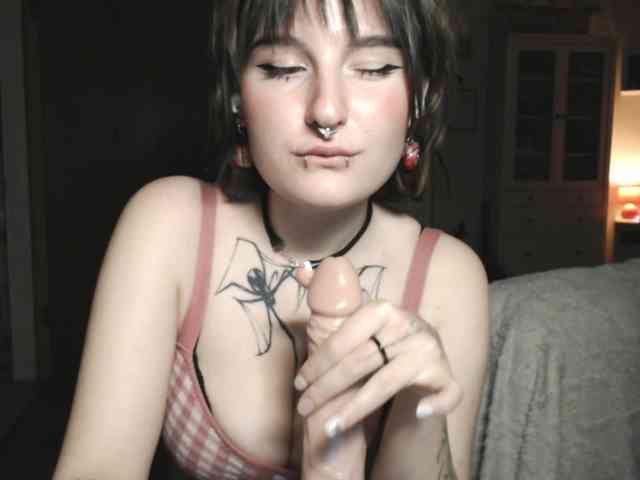 momorenaaa webcam