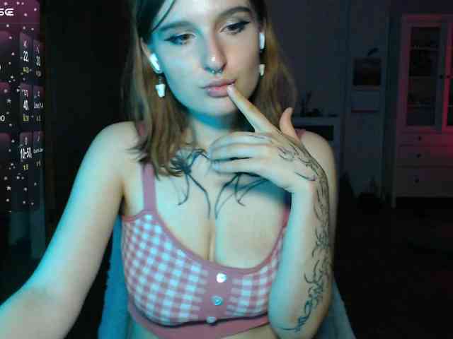 momorenaaa webcam