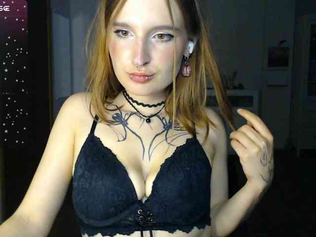 momorenaaa webcam