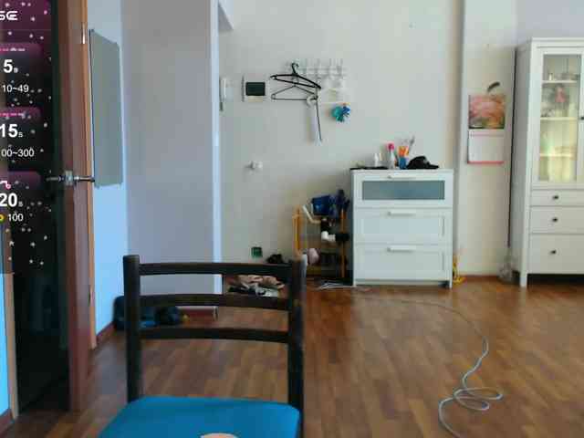 momorenaaa webcam