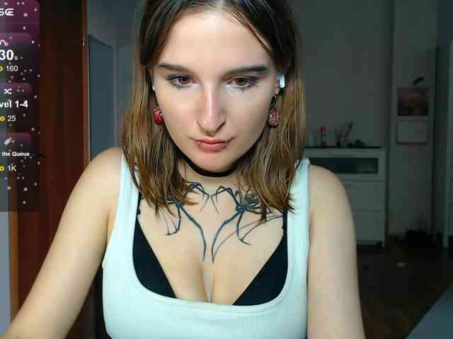 momorenaaa webcam