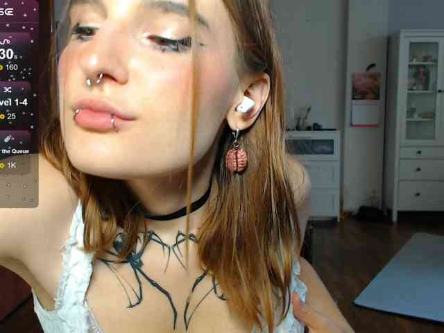 momorenaaa webcam