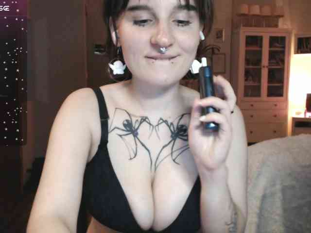 momorenaaa webcam