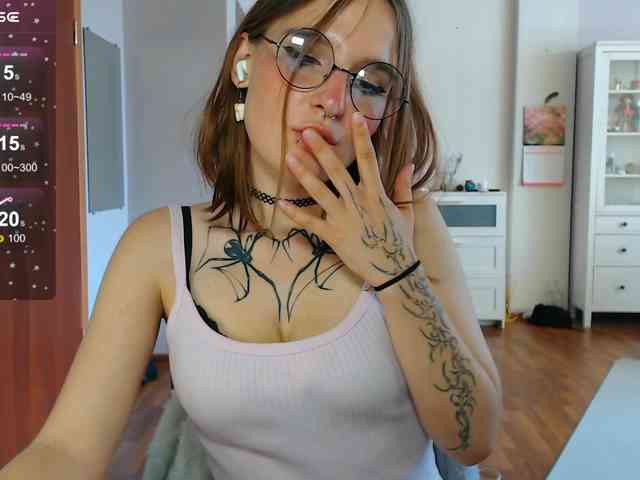 momorenaaa webcam