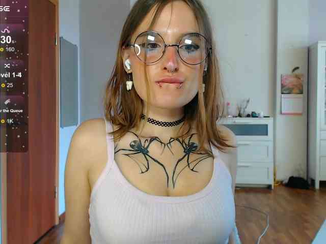 momorenaaa webcam