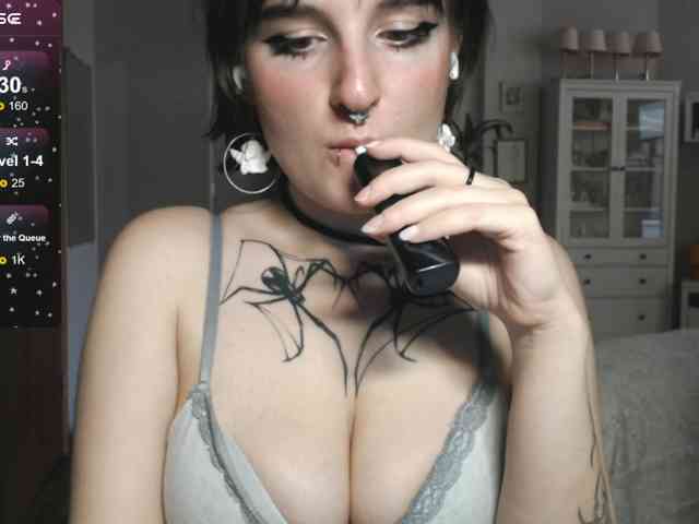 momorenaaa webcam