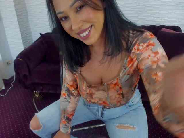 ExoticB3auty webcam
