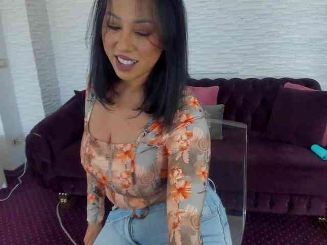 ExoticB3auty webcam