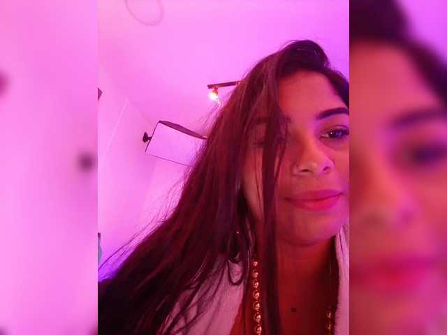 NickyCole's BongaCams show and profile