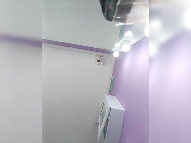 NickyCole from BongaCams