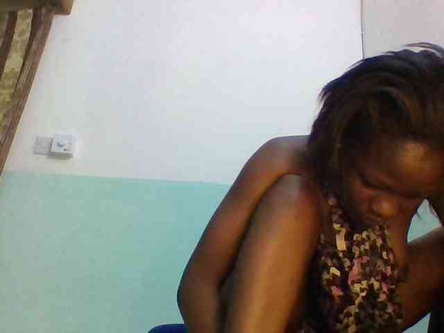 Shyqueen Live Webcam on BongaCams