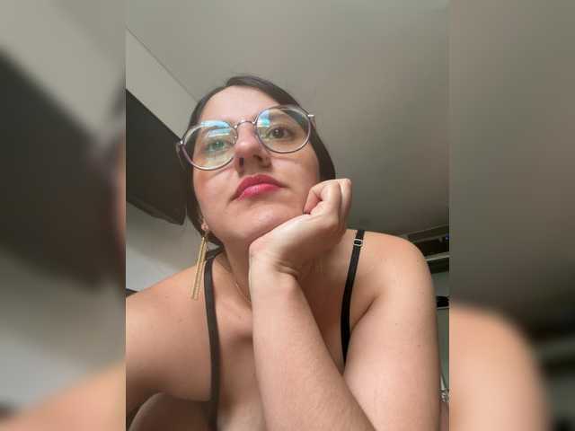 EvanShell1's BongaCams show and profile