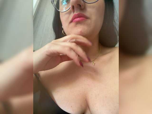 EvanShell1's BongaCams show and profile