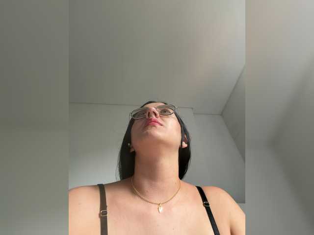 EvanShell1's BongaCams show and profile