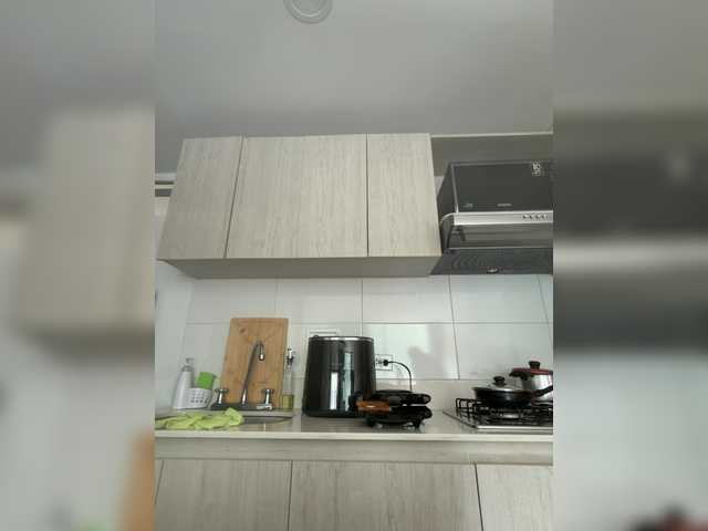 EvanShell1's BongaCams show and profile