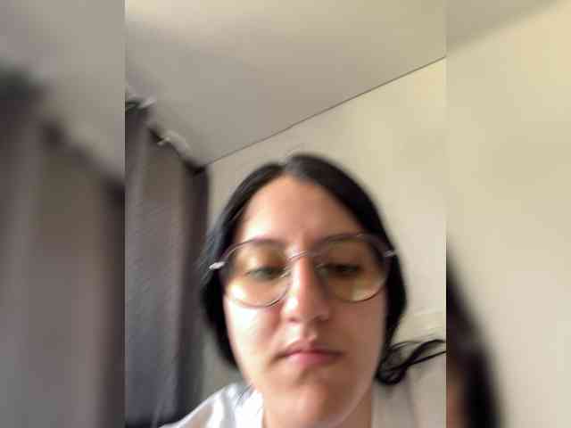 EvanShell1 Live Webcam on BongaCams