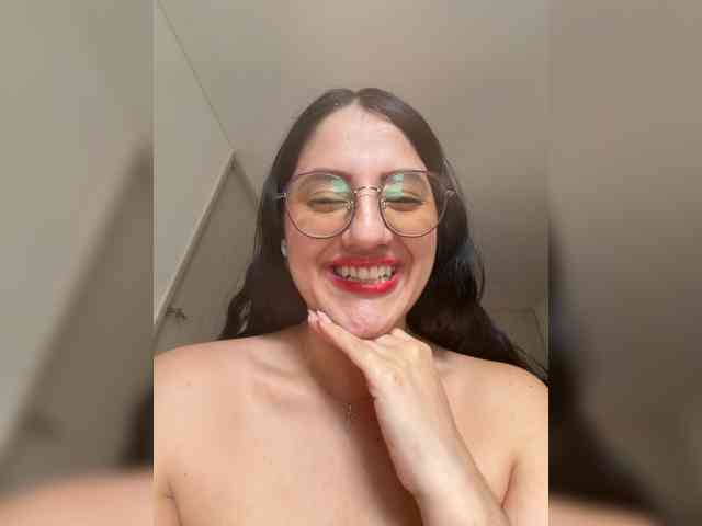 EvanShell1 Live Webcam on BongaCams