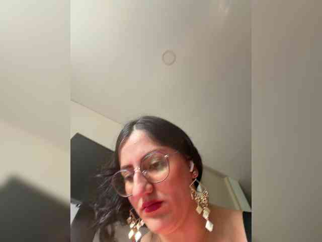 EvanShell1 Live Webcam on BongaCams