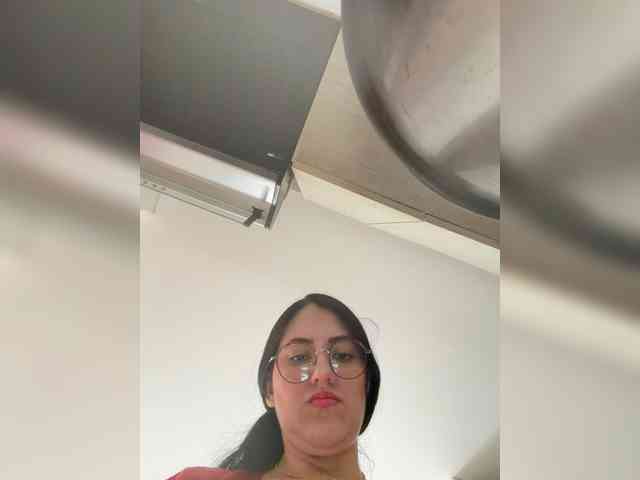 EvanShell1 Live Webcam on BongaCams