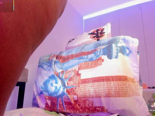 Krystin1's BongaCams show and profile