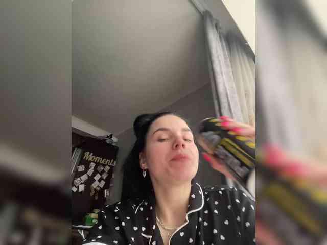 aleksandra-lis-1... Live Webcam on BongaCams