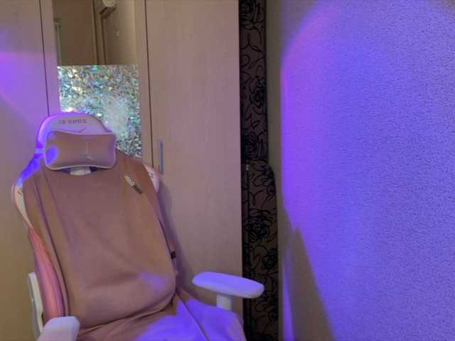 Katrinmiss's BongaCams show and profile