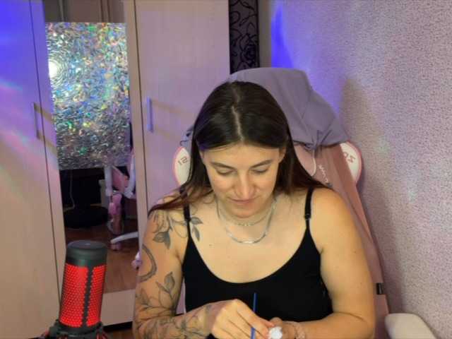 Katrinmiss's BongaCams show and profile