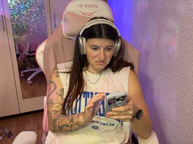 Katrinmiss's BongaCams show and profile