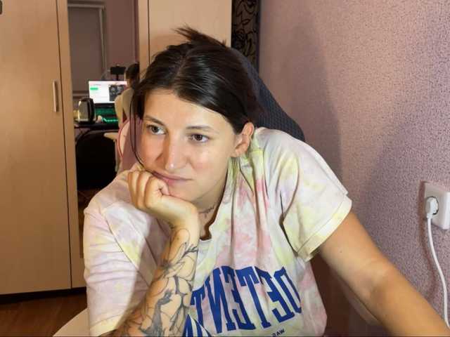  Katrinmiss chat room