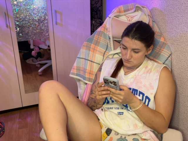 Katrinmiss's BongaCams show and profile