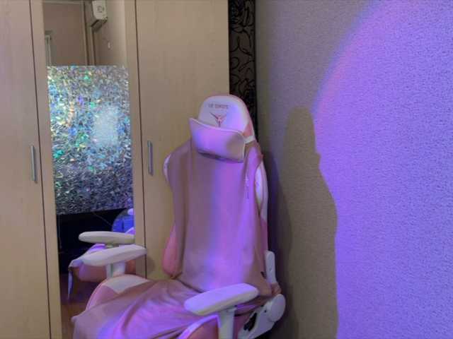 Katrinmiss's BongaCams show and profile