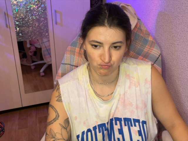 Katrinmiss's BongaCams show and profile