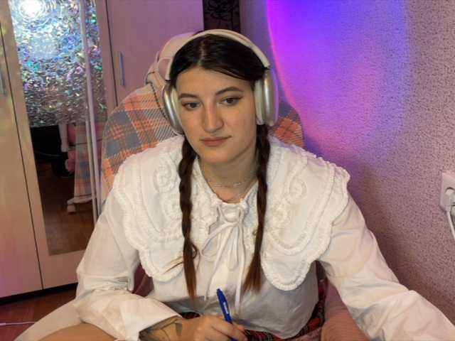 Katrinmiss's BongaCams show and profile