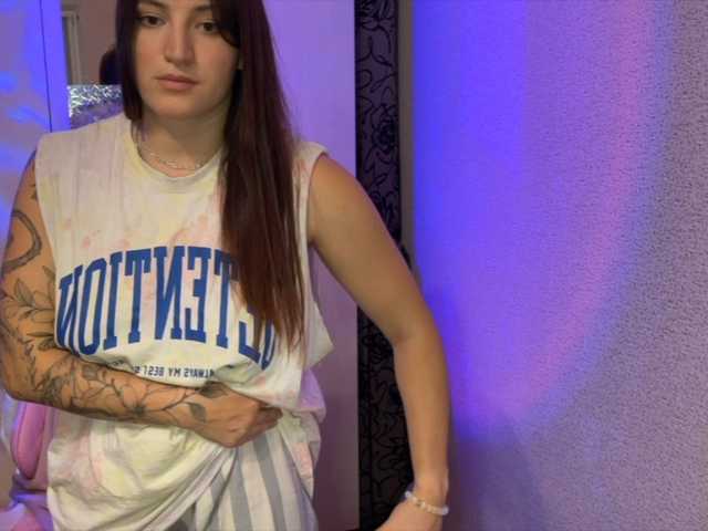 Katrinmiss's BongaCams show and profile