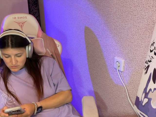 Katrinmiss's BongaCams show and profile