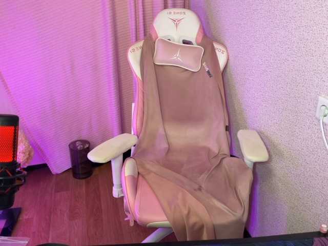 Katrinmiss webcam bongacams model stream image