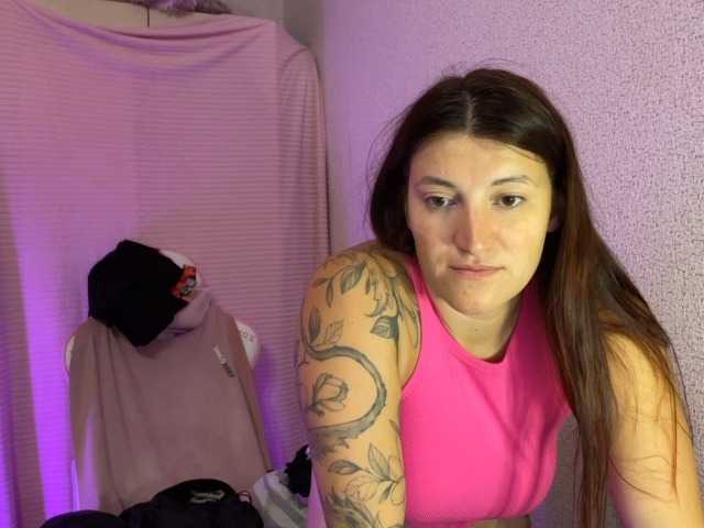 Katrinmiss webcam bongacams model stream image
