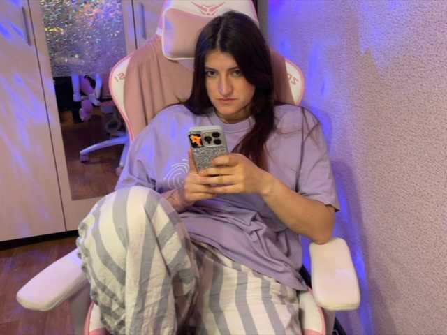 Katrinmiss live cam profile