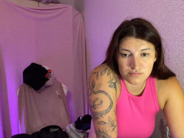 Katrinmiss webcam bongacams model stream image