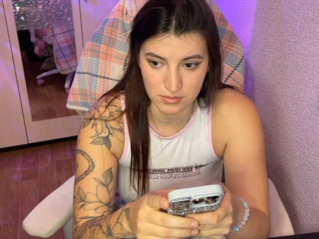 Katrinmiss's BongaCams show and profile