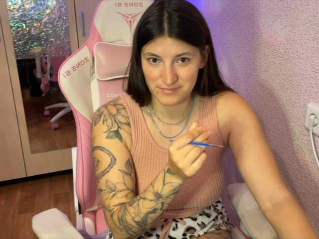 Katrinmiss's BongaCams show and profile
