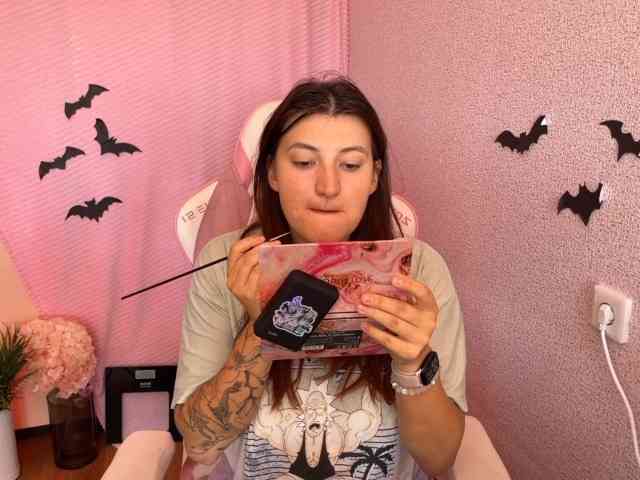 Katrinmiss bongacams