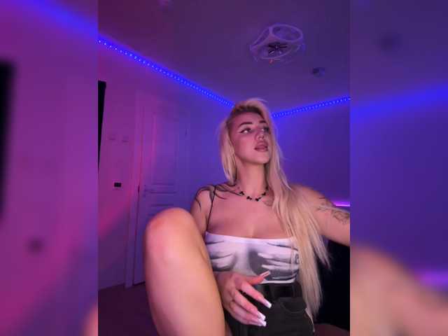 в попе у -AmazingBlonde-