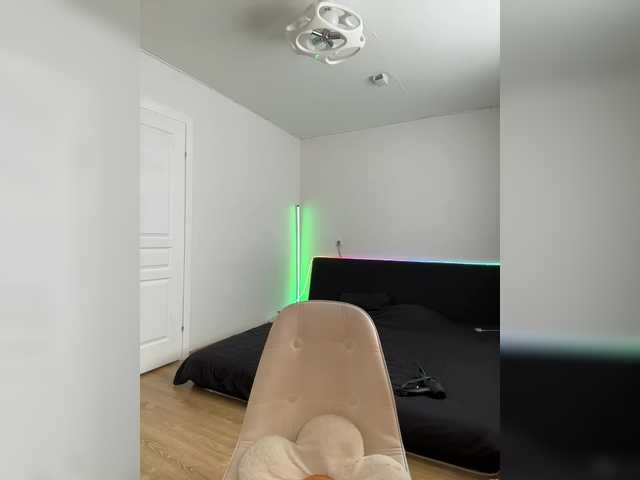 -AmazingBlonde- webcam stream