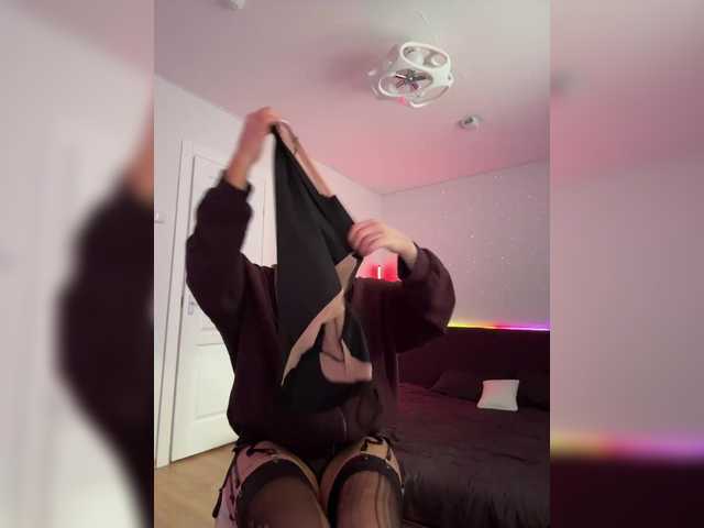 -AmazingBlonde- webcam stream